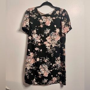 SOPRANO Women’s Black Floral Print Shift Dress - Size Large